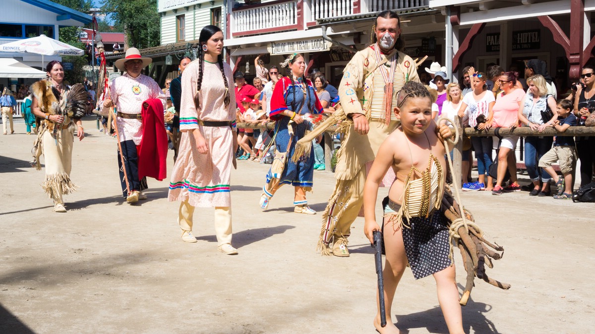 O Fotomagazin / Pullman City 2016